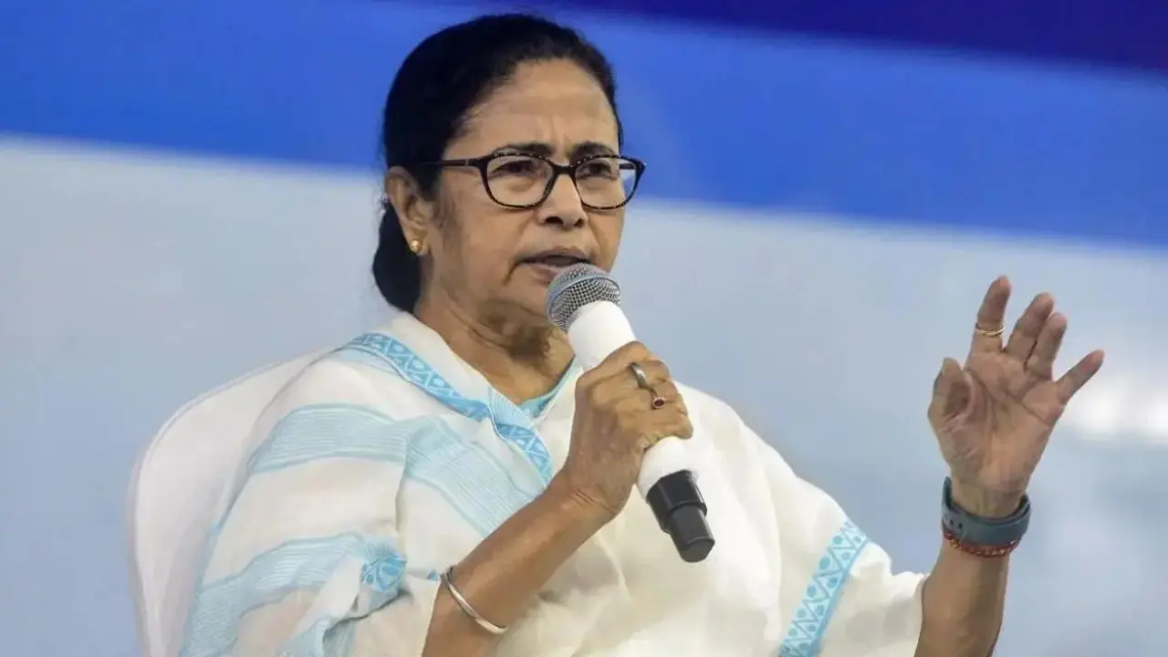Mamata Banerjee calls KMC councillors’ meeting after notices to Abhishek Banerjee's property TMC Leader Mamata Banerjee. File Pic